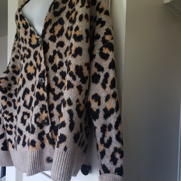 Leopard Sweater Size XXL Brand MNG - Picture 3 of 6
